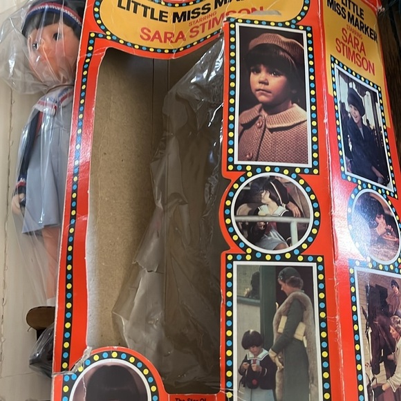 Vintage Doll Little Miss Marker Sara Stimson Ideal Toy With  Little Miss Marker Vintage doll with box broken ❤️